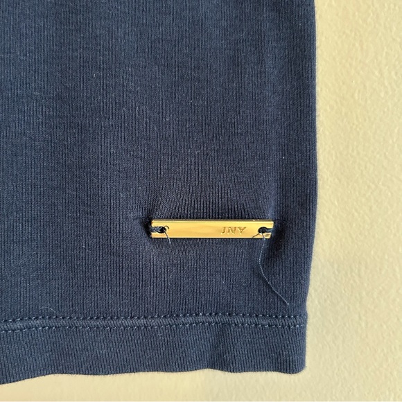 Navy Jones New York Shirt with great accents details on the front of the shirt - Picture 5 of 13